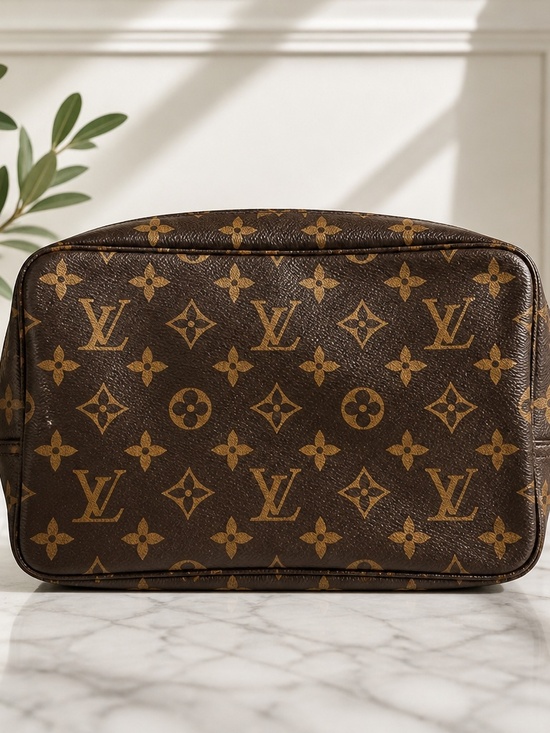 Louis Vuitton Handbags - Louis Vuitton Trousseau Toilette 28